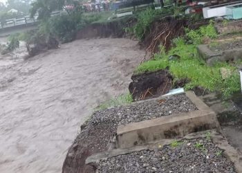 60 Kuburan Di Desa Werinama Terbawa Sungai, Sikdewa, Terima Kasih Pemda SBT Dan DPRD Atas Respon Cepatnya. 
