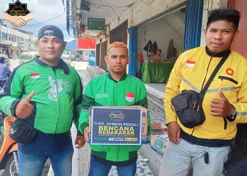 Ojol Ambon dan Srikandi Grab Galang Dana Peduli Warga Terdampak Kebakaran di Belakang Kota 