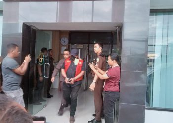 Terseret Korupsi di Diskominfosandi Ambon, Joy Adriaanz, Charly Tomasoa, Hendra Pesiwarissa dan Yeremia Padang “Diseret” ke “Hotel Prodeo” Waiheru