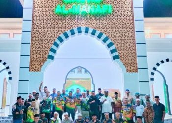 Bagi Takjil Serentak se-Indonesia, YNCI Tual-Malra Chapter Buka Puasa Bersama Dengan Warga Ohoi Dian Pulau