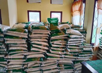 BAZNAS Pusat Serahkan Empat Ton Beras Zakat Fitrah Ke BAZNAS SBT