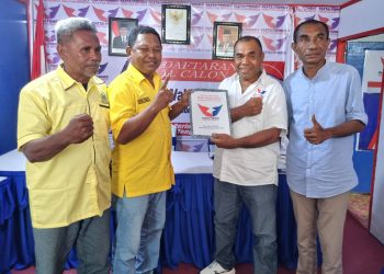 Perpanjang Pendaftaran: Tim Bacalon Bupati Malra Agrapinus Rumatora Tancap Gas Ambil Formulir di Perindo