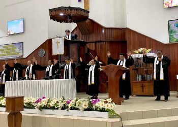 Ketua MPH Sinode GPM Melantik Panitia Sidang ke-39 Sinode GPM