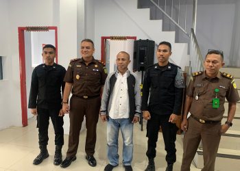 Upaya Kasasi Ditolak MA, Jaksa Eksekusi Marthinus Lekahena Terkait Kasus “Pancuri” Dana Desa dan ADD Abubu ke Lapas Saparua