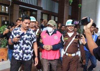 Hampir Enam Bulan Masuk DPO Setelah Ditetapkan Tersangka Kasus “Pancuri Kepeng” Negara, Mantan Sekkab SBT Berhasil Ditangkap Tim Kejati Maluku