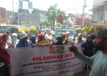 Mahasiswa dan PKL di Mardika Desak Kadisperindag Provinsi Maluku dicopot