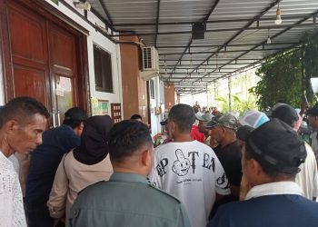 Sejumlah Sopir Angkutan Kota dan Provinsi Mengamuk di Kantor PN Ambon