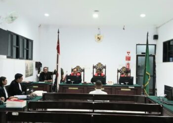 Mantan Kepala KCP PT Pos Akil Lahmady Werinama – SBT Dituntut 2 Tahun Penjara