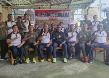 Perkuat Soliditas TNI dan Polri, Polsek Nusaniwe Helat Olahraga Bersama