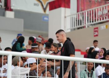 Malut United Undang Ratusan Anak Yatim Piatu Buka Puasa Bersama di Gelora Kie Raha