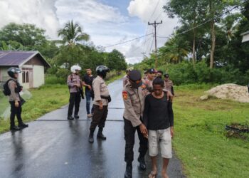 Buntut Pembakaran Gedung Pustu Ohoi Letman, Polres Malra Berhasil Amankan Pelaku MR dan RM, Serta Buru Pelaku RR dan HR