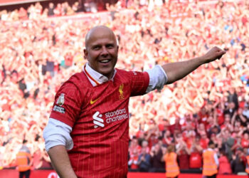 Arne Slot Pelatih Pertama Asal Belanda Menjuarai Liga Inggris 