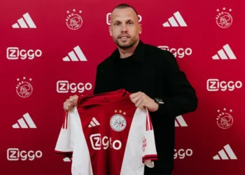 Johnny Heitinga: Mantan Pemain Timnas Belanda dan Pelatih Baru Ajax Keturunan Maluku
