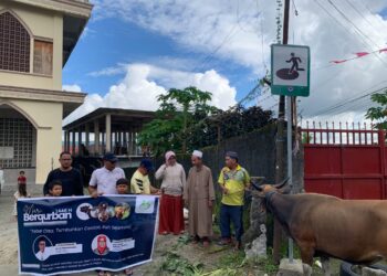 Hambra Samal Secara Simbolis Serahkan 46 Hewan Kurban di Kampung Tomia Ambon