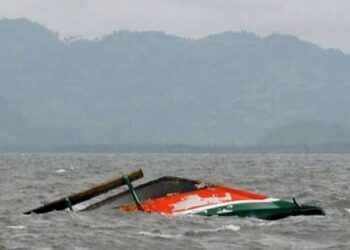 Diduga Selundupkan 4 Ton BBM Subsidi, Longboad Terbalik di Perairan Wakasihu