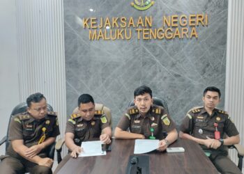 Dugaan Korupsi Dana UP/GU Dispora 2023, Kejari Malra Geledah Dua Kantor OPD