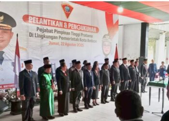 Lima Belas Pejabat Pemkot Ambon Dilantik, Wattimena: Pejabat Diminta Menunjukkan Kinerja Terbaik
