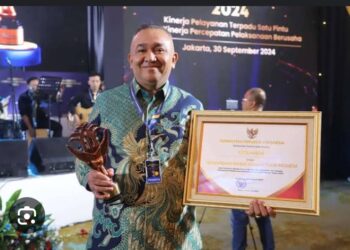 Walikota Ambon Lantik 15 Pejabat Pemkot Ambon, Christian Tukloy Jabat Kadis Pariwisata