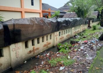 SMK Negeri 5 Ambon Bak Penjara dan Losmen Turis Asing