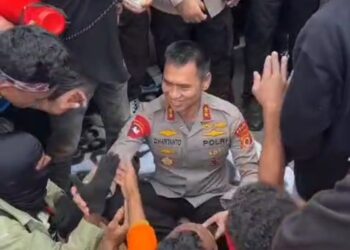 Demo Mahasiswa dan OKP Cipayung di Polda dan DPRD Maluku Berlangsung  Aman dan Tertib , Irjen Dadang : Saya cinta Maluku , Terimakasih semuanya 