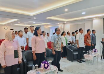 Hadiri Pelantikan Pengurus PJS Maluku, Melkias Lohy Minta Wartawan PJS Dapat Promosikan Sektor Unggulan Maluku dan Lawan Hoaks