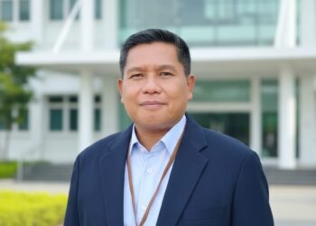 Wali Kota Ambon Mengikuti Program PKPD II di Singapura