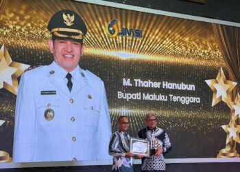Bupati Maluku Tenggara Raih Golden Leader JMSI Award 2026
