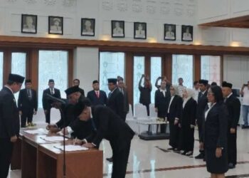 Gubernur Maluku Lantik 22 Pejabat Eselon II 