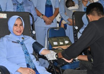 Setetes Darah Sejuta Harapan: Lanud Pattimura Sumbangkan 100 Kantong Darah untuk Warga Ambon