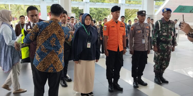 filter: 0; fileterIntensity: 0.0; filterMask: 0; hdrForward: 0; module: photo;hw-remosaic: false;touch: (-1.0, -1.0);sceneMode: 8;cct_value: 0;AI_Scene: (-1, -1);aec_lux: 0.0;aec_lux_index: 0;HdrStatus: auto;albedo:  ;confidence:  ;motionLevel: -1;weatherinfo: null;temperature: 40;