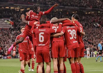 Salah Cetak Rekor, Liverpool Hancurkan Galatasaray 4-0 dan Lolos ke Perempat Final