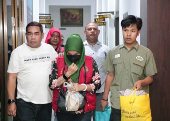 Buronan Narkotika Fadila Marasabessy Diamankan Tim Tabur Kejati Maluku Saat Jualan HP di Pasar Mardika
