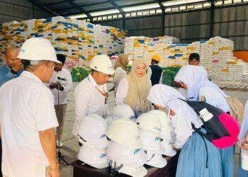 Intip Dapur Ketahanan Pangan, Siswa SMA Negeri 11 Ambon Belajar Langsung di Gudang Bulog