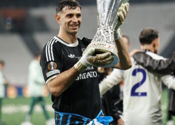 Tujuh Final, Tujuh Trofi Rekor Sempurna Emiliano Martinez Berlanjut