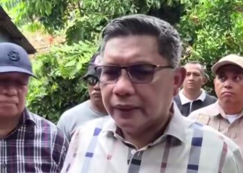 Tinjau Lokasi Longsor di Gadihu, Wali Kota Ambon Minta Warga Waspadai Cuaca Ekstrem