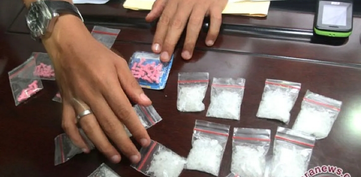 Ajudan Wabup Buru dan Dua Oknum Polisi Diamankan dalam Penggerebekan Pesta Sabu di Namlea