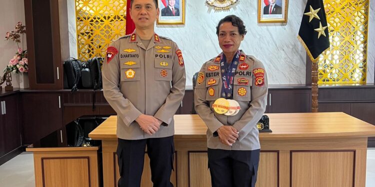 Kapolsek Baguala yang Bersinar di Panggung Binaraga Internasional