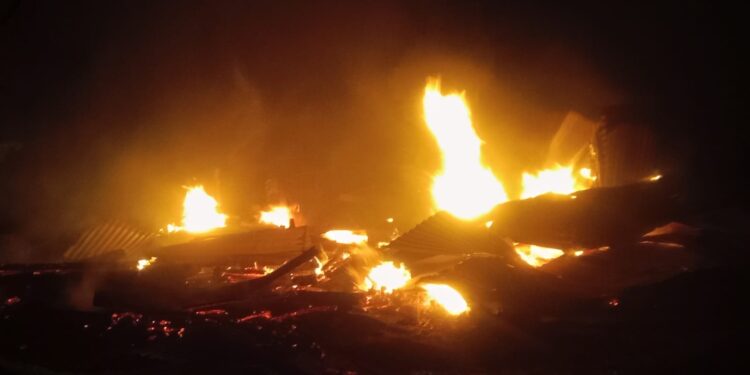 Rumah Warga Kawasan STAIN Ludes Terbakar, Diduga Akibat Korsleting Listrik