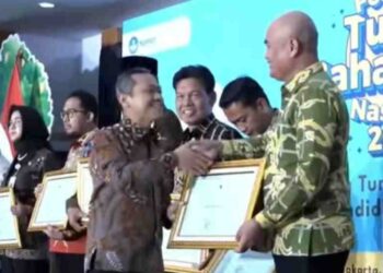 Pemkab Kepulauan Aru Raih Penghargaan Revitalisasi Bahasa Daerah Tingkat Nasional 2025